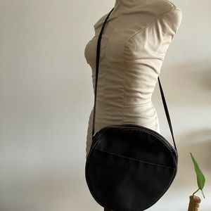 Baggu black canvas circle purse bag modern minimalist